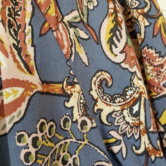 Living Doll/ Floral Print Peasant Top - Picture 8 of 8